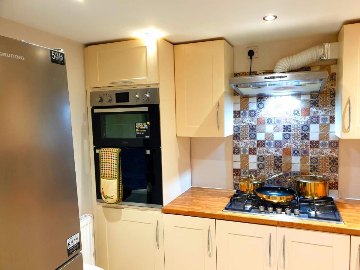 Elegant 2 Bed Apartment In Manchester Exterior photo